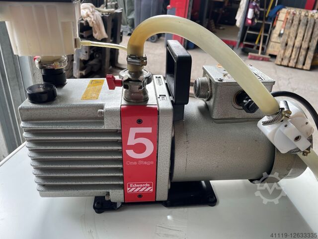 Вакуумный насос Edwards E1M5