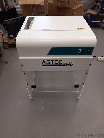 Вытяжной шкаф Bioquell Astec Monair BFC5-002