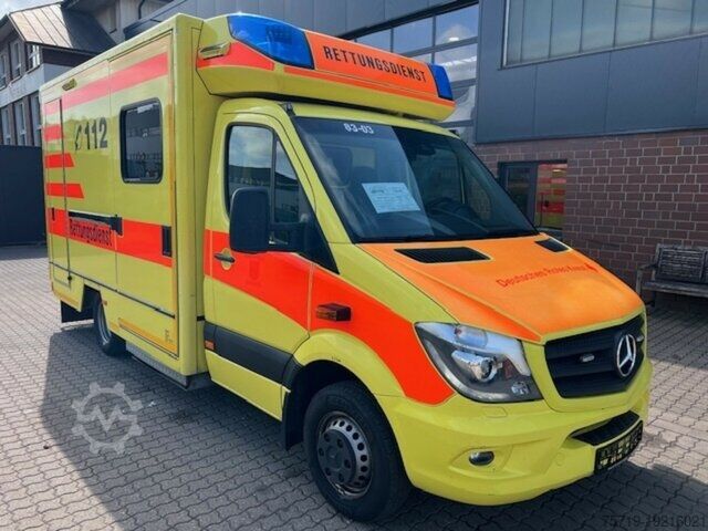 Кастомизированный фургон Mercedes-Benz Sprinter 519 CDI 4x2 mit Trage