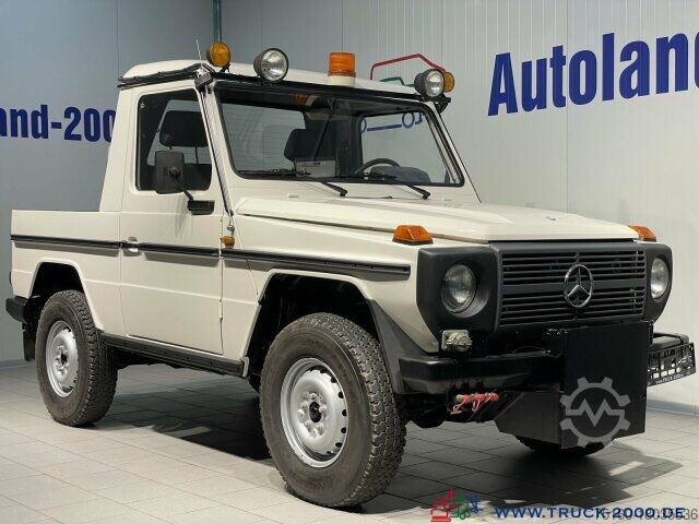 Кастомизированный фургон Mercedes-Benz 300 GD Pickup Mit Winterdienst