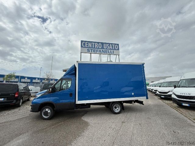 Кастомизированный фургон IVECO DAILY 35C16H BOX