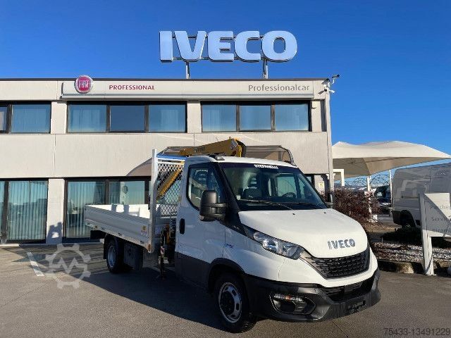 Кастомизированный фургон IVECO DAILY 35C16 CASSONE FISSO + GRU EFFER