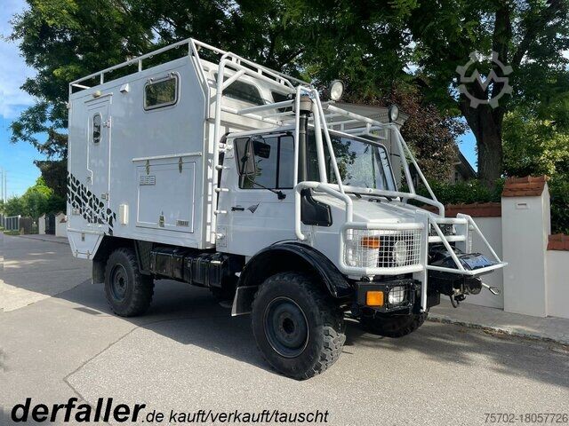 Кастомизированный фургон Mercedes-Benz Unimog U 1300 Allrad