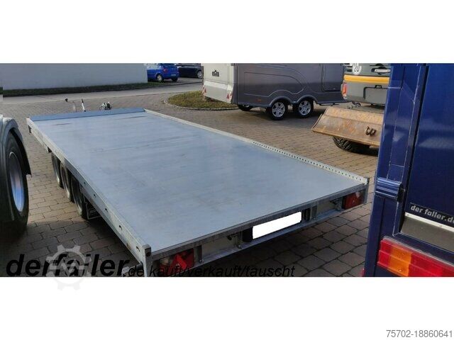 Кастомизированный фургон Hulco Carax-3 Plattformanhänger mit Rampen