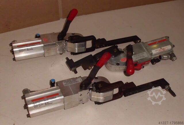 Зажим питания DE-STA-CO 82L32-143C8H0