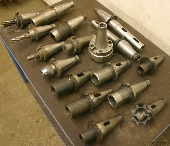 Фрезерные держатели 17 штук Kelch SK50