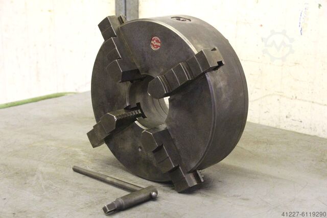 Подача с четырех сторон Röhm Ø 315 mm