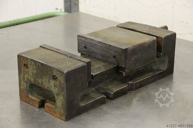 Машинные тиски unbekannt Spannweite 110 mm