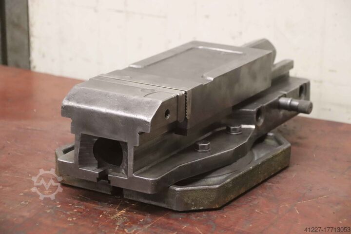 Гидравлические тиски Röhm RB135 Spannweite 150 mm