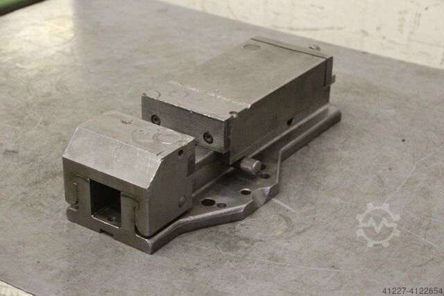 тиски гидравлической машины unbekannt Spannweite 150 mm