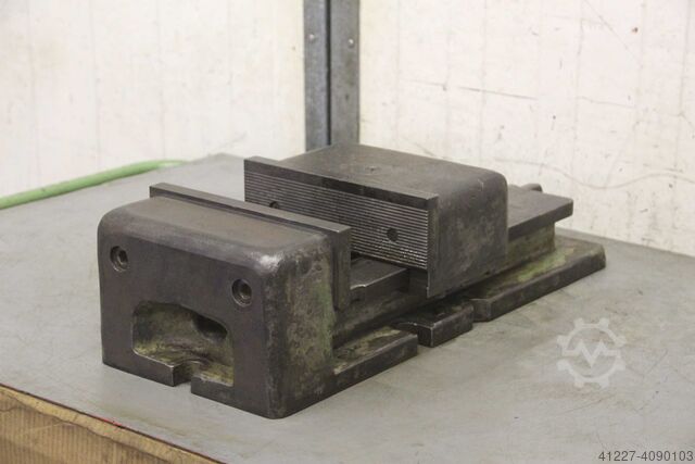 Машинные тиски unbekannt Spannweite  300 mm