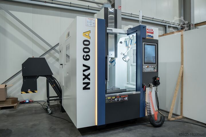 Обрабатывающий центр YCM NXV600A