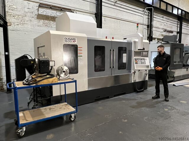 Обрабатывающий центр Akira Seiki 1600XP