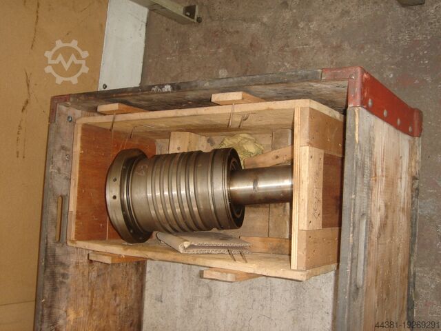 Вертикальный обрабатывающий центр Young Eagle MV 3