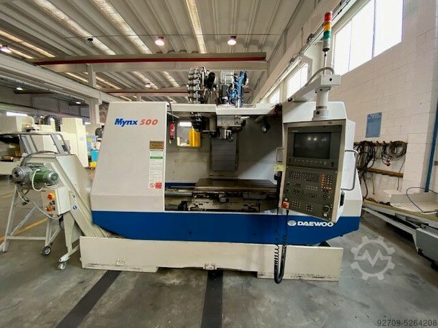 Вертикальный обрабатывающий центр DAEWOO MYNX 500