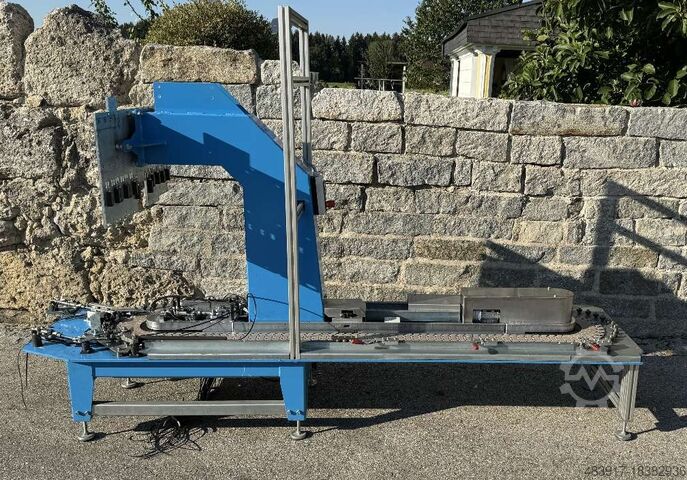 Трансферная машина  Robustes Förderband mit verschiedenen Se