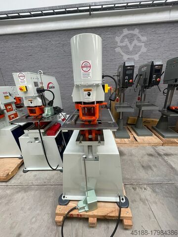 вырубная машина Sunrise IW-80SD