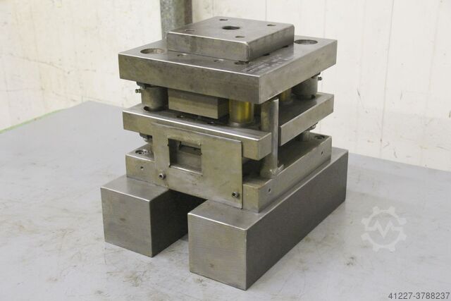 2-колонный дыропробивной инструмент unbekannt 270/350/H335 mm