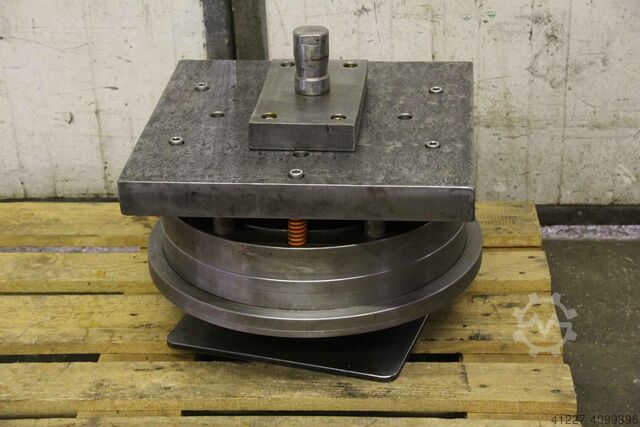 Пробивной инструмент с функцией изгиба unbekannt Durchmesser 495 mm