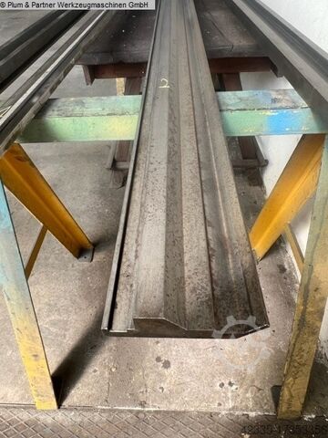 Инструменты для листогибочного пресса Fabr. UNBEKANNT Oberwerkzeuge