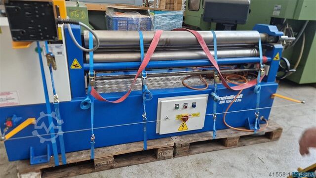 Станок для гибки листового металла - 3 ролика METALLKRAFT RBM 1550-40 E Pro