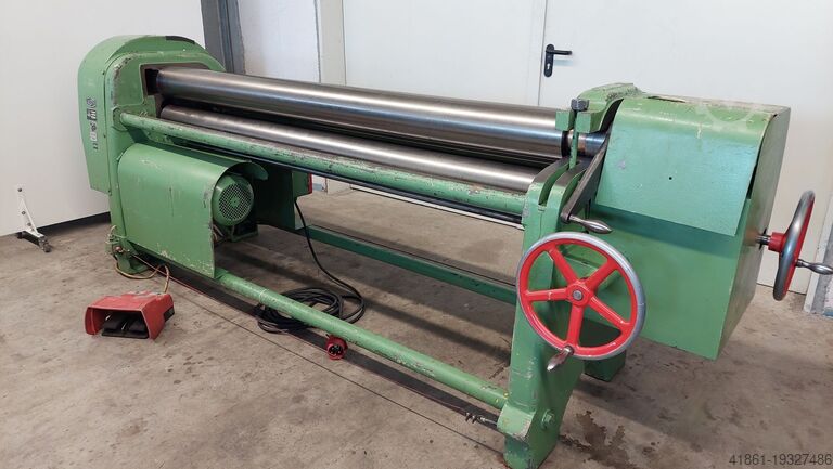 Моторизованный трехвалковый листогибочный станок FASTI 108/20/4