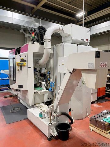 Обрабатывающий центр с ЧПУ Stama MC 531