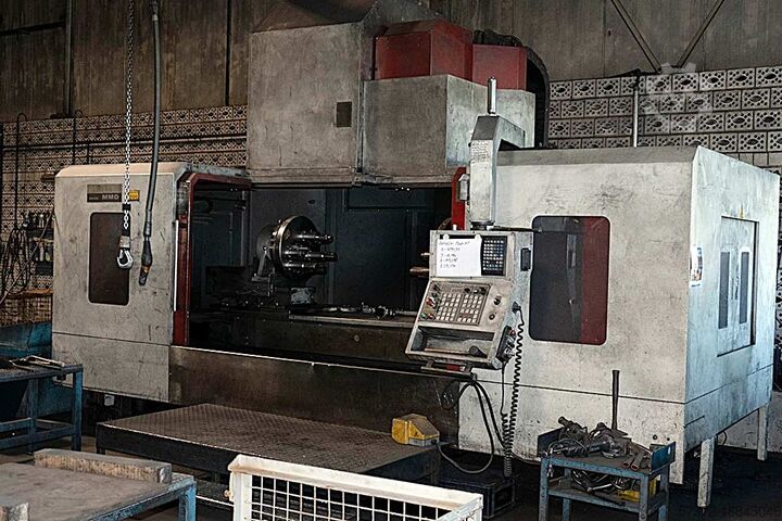 Вертикальный обрабатывающий центр с ЧПУ Akira Seiki HV-8A