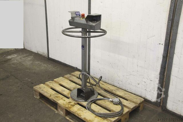 Двухручная панель управления с ножным переключателем Unseld SEP03.0.L1  STP 01.4.1