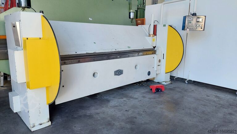 Универсальная фальцевальная машина FASTI 212/25/5