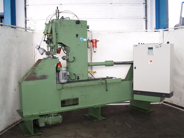 Оскулирующий заклёпочный автомат с двумя приводами и круглым поворотным столом, идеален для изготовл DUNKES DN 4