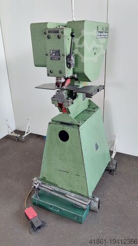 Моторизованный дыропробивной станок MUBEA KL 350