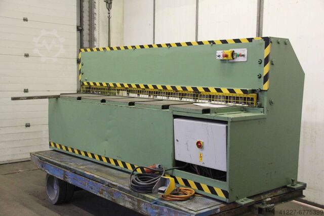 Гильотинные ножницы 2 x 2580 мм unbekannt hydraulisch