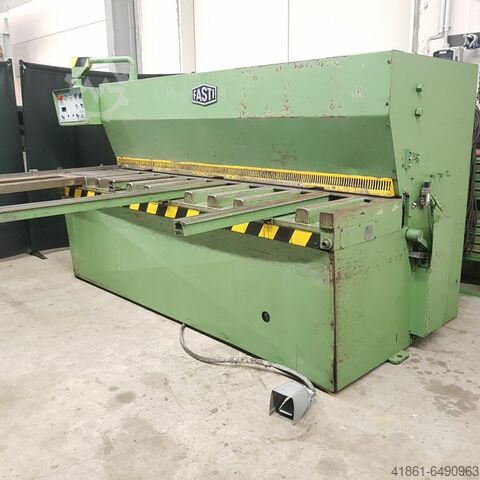 Гидравлические гильотинные ножницы FASTI TCHE-25/4