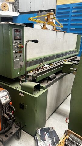 Гильотинные ножницы Adria GHS-0630