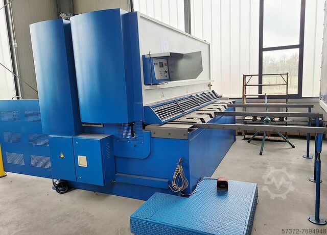 Листовые ножницы с поворотным резом Boschert SX 3020