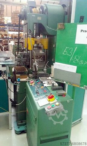 Автоматическая вырубная машина BRUDERER BSTA 30