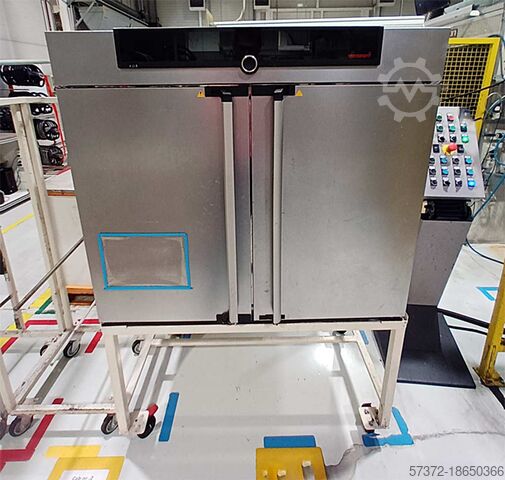 Промышленная печь Memmert UF 450