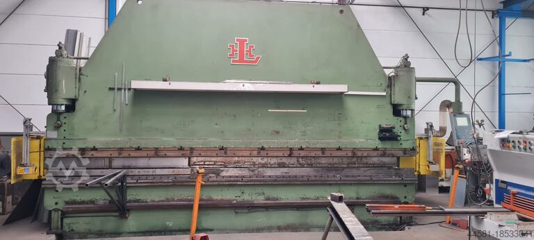 АБКАНТПРЕССЕ Lotze PZ200