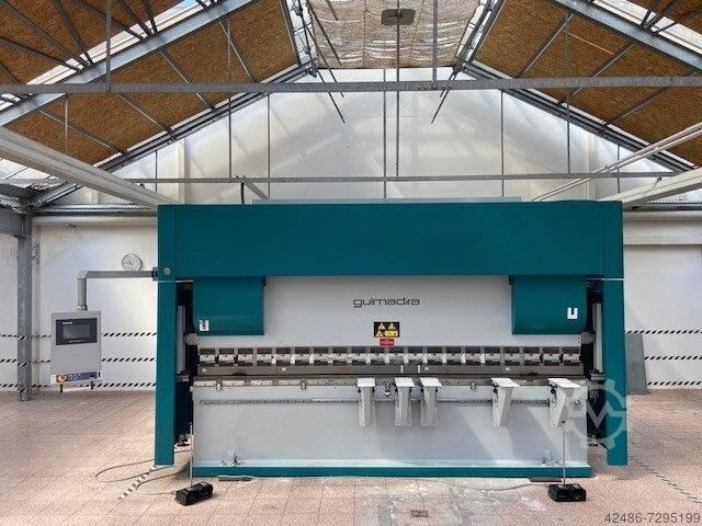 АБКАНТПРЕССЕ Adira PM 022040