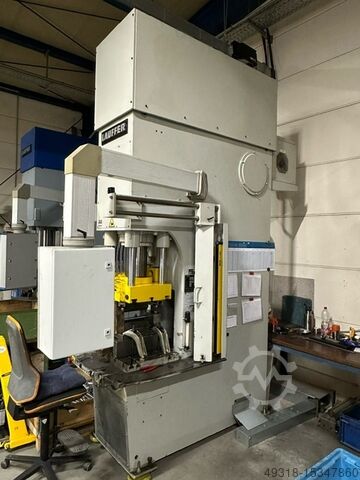 Выпрямительный пресс LAUFFER C-Frame Ziehpresse EPT-63