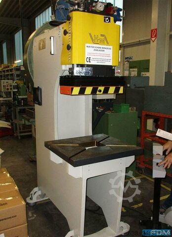 Гидравлический пресс Hidralmac 40 T Einständerpresse