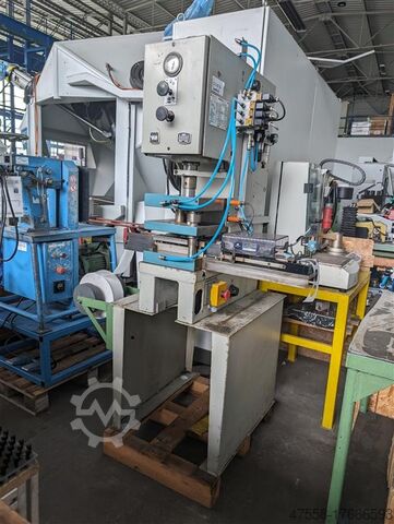 Одноколонный пресс - гидравлический WMW Zeulenroda PYTE 3.15