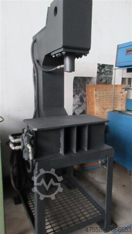 Одноколонный пресс - гидравлический EIGENBAU 