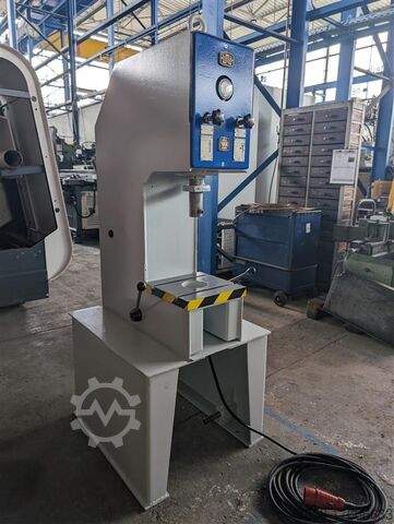 Одноколонный пресс - гидравлический WMW Zeulenroda PYTE 2.5x150