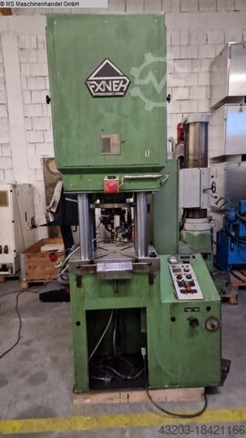 Гидравлический - четырехколонный пресс EXNER H4SP-80