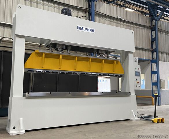 Гидравлический пресс Hidrogarne HYDRAULIKPRESSE ZUM ABKANTEN FDM150-3000