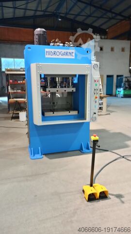 Гидравлический пресс Hidrogarne 100T Rahmenpresse,700X500
