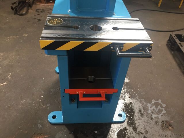 Гидравлический пресс Hidralmac 15 T Einständerpresse