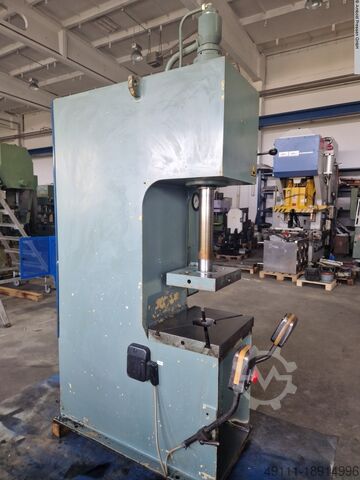 Одноколонный пресс - гидравлический ZEULENRODA PYE 10 S1